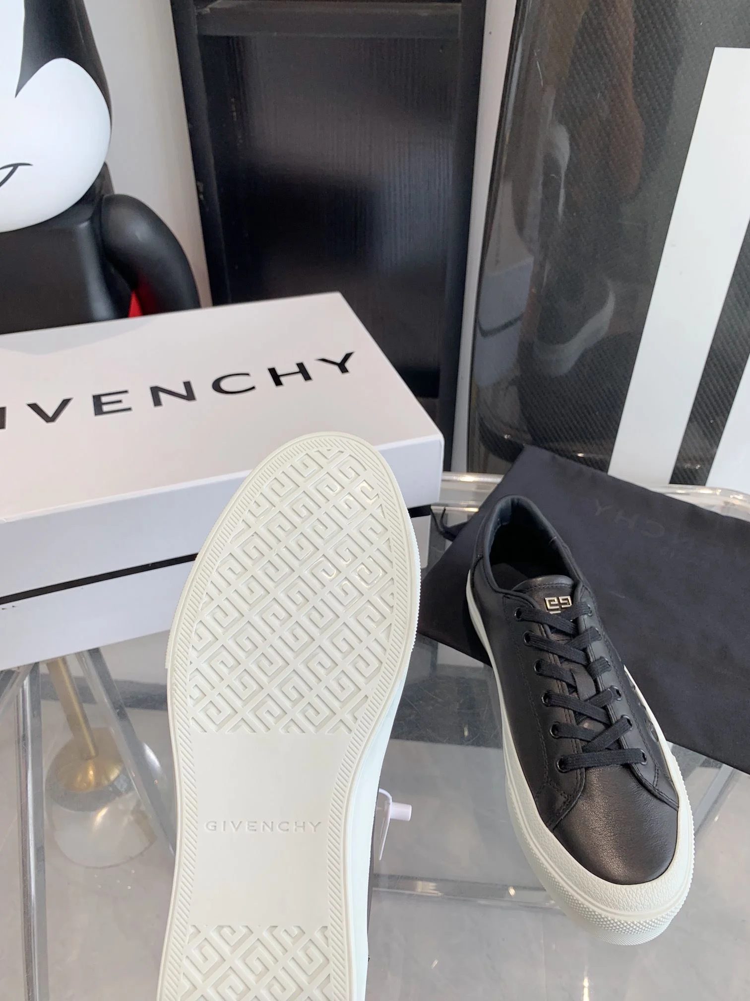 Givenchy Shoes SoftTouch 8075