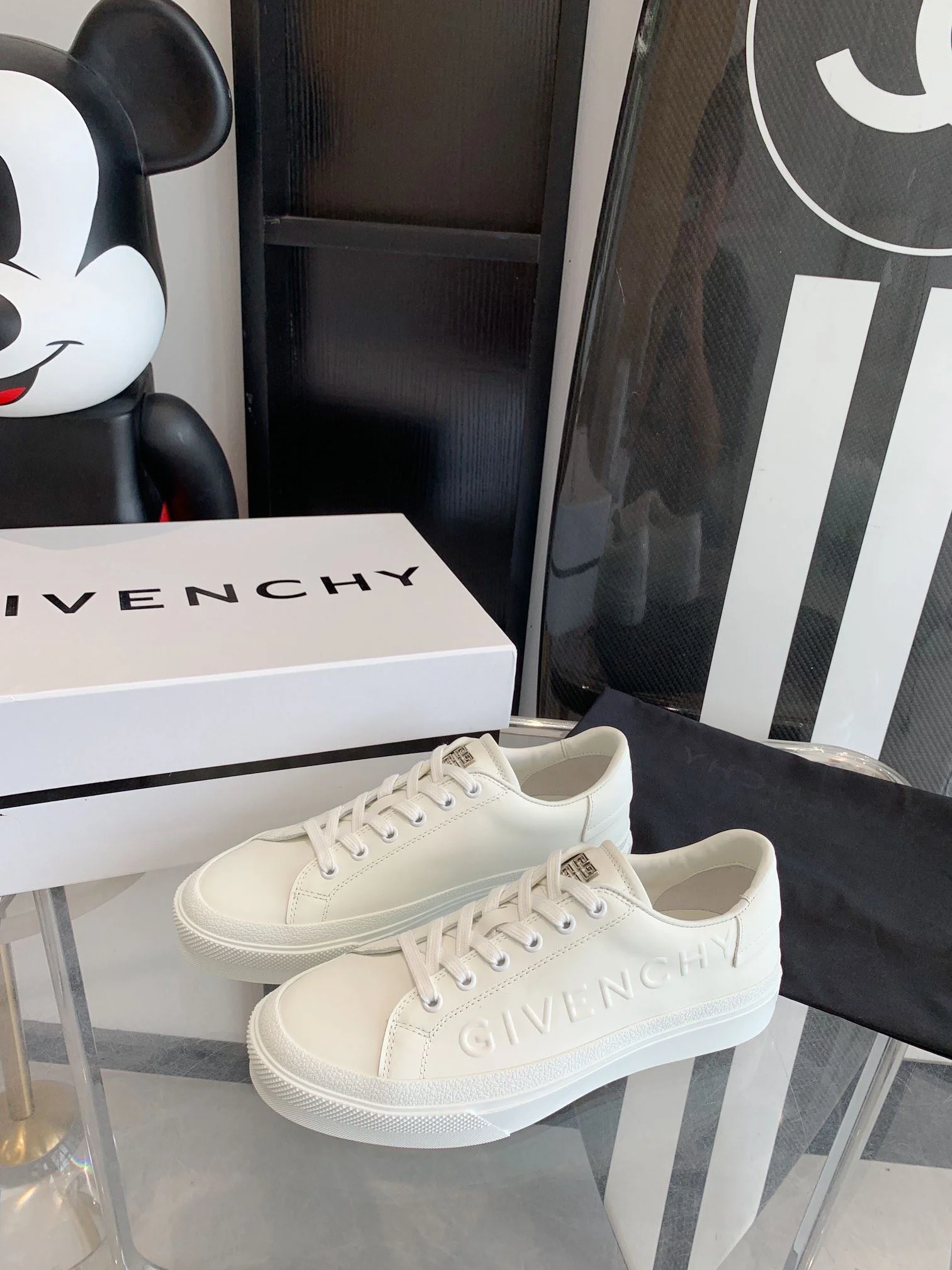 Givenchy Shoes Upgraded 8040