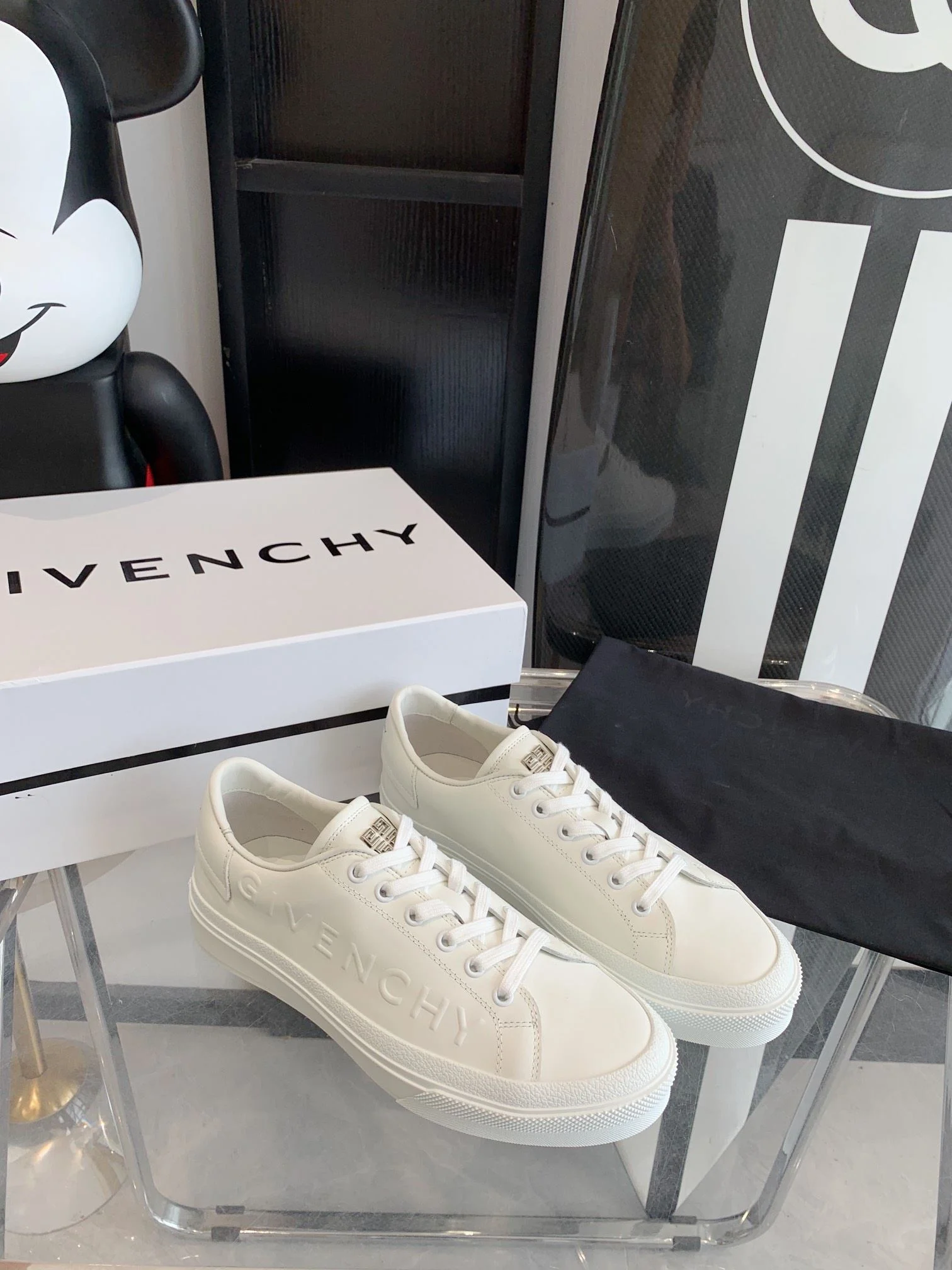 Givenchy Shoes Upgraded 8040