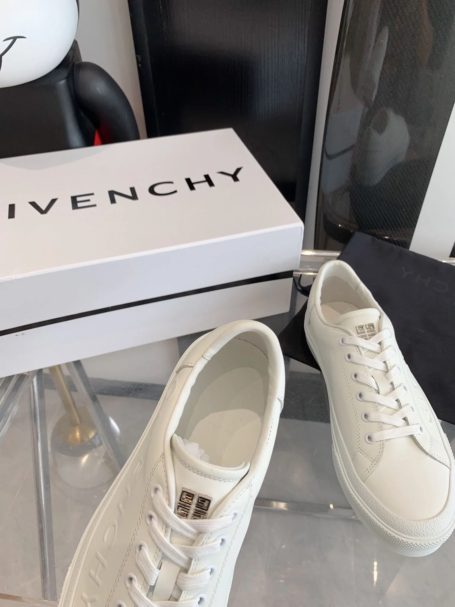 Givenchy Shoes Upgraded 8040