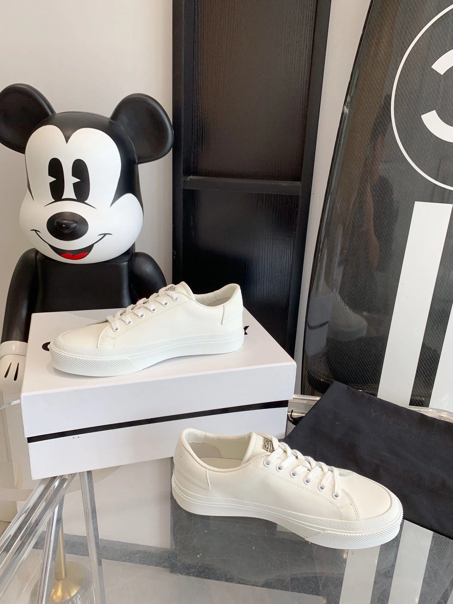 Givenchy Shoes Upgraded 8040
