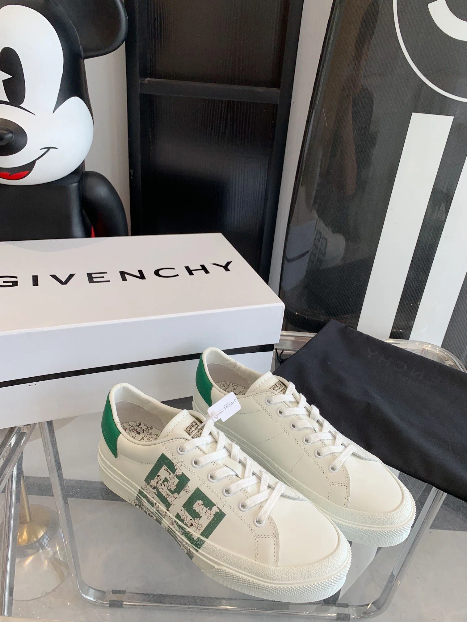 BestValue Givenchy Shoes 8112