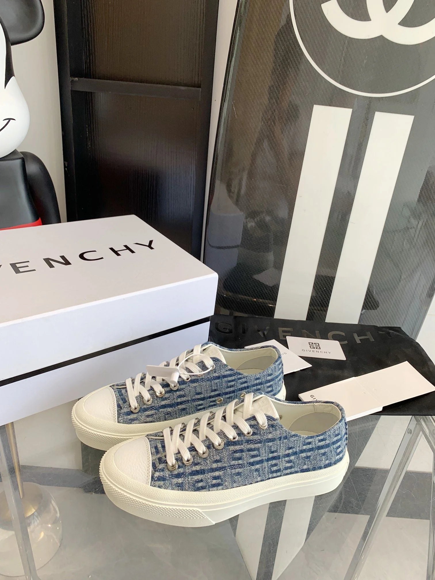 ModernLook Givenchy Shoes 8033