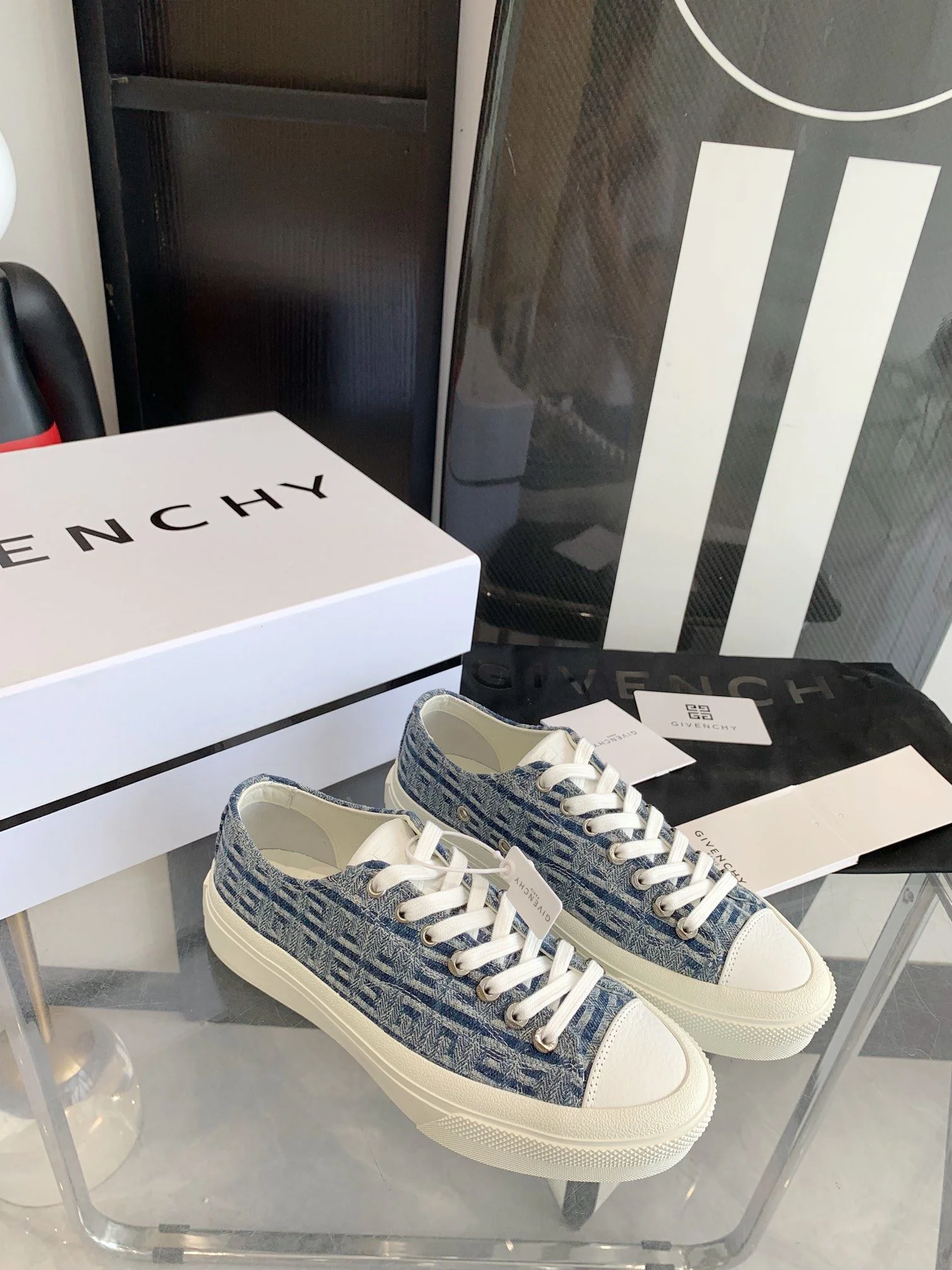 ModernLook Givenchy Shoes 8033