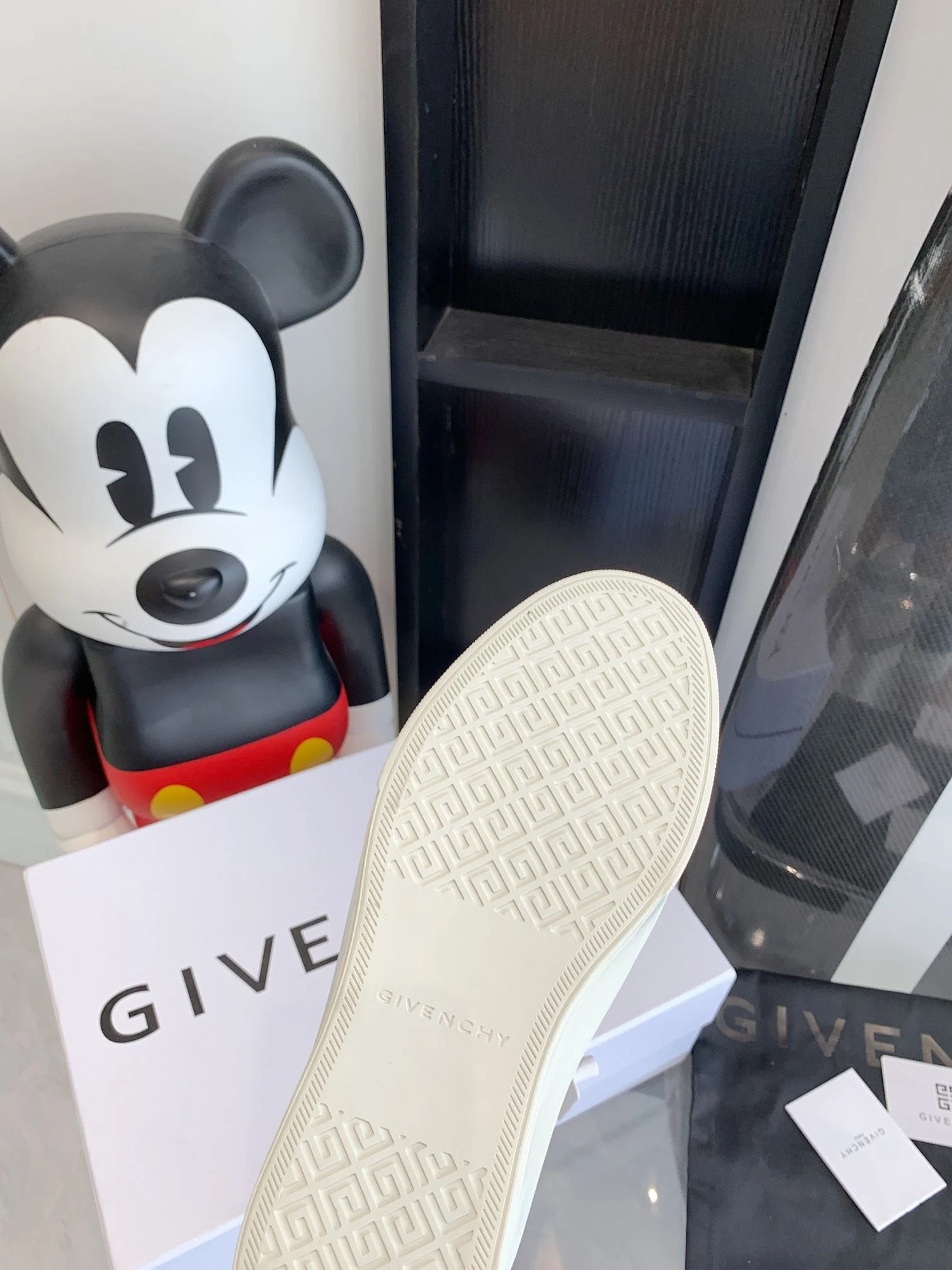 ModernLook Givenchy Shoes 8033
