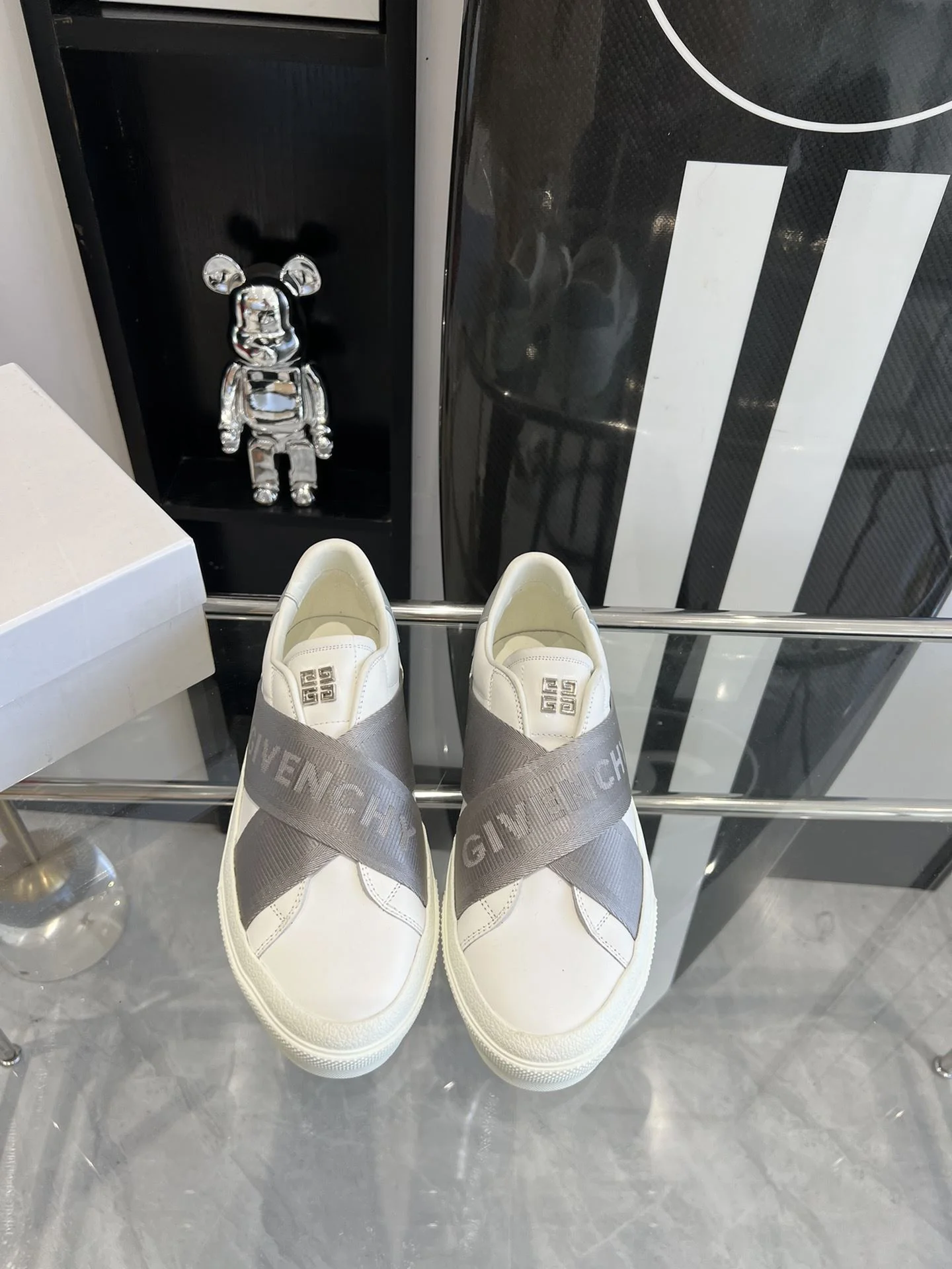 TimelessDesign Givenchy Shoes 8027