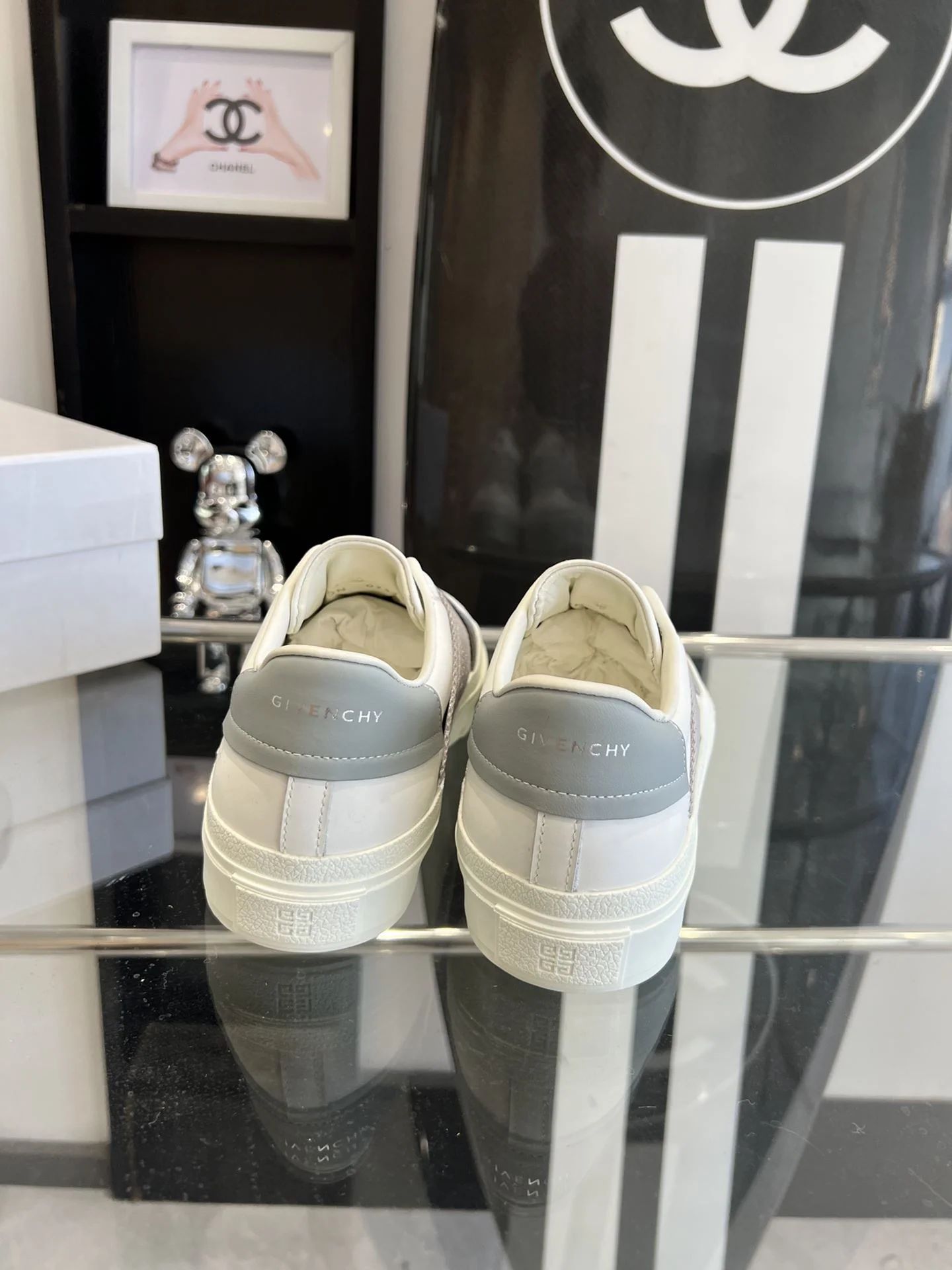 TimelessDesign Givenchy Shoes 8027