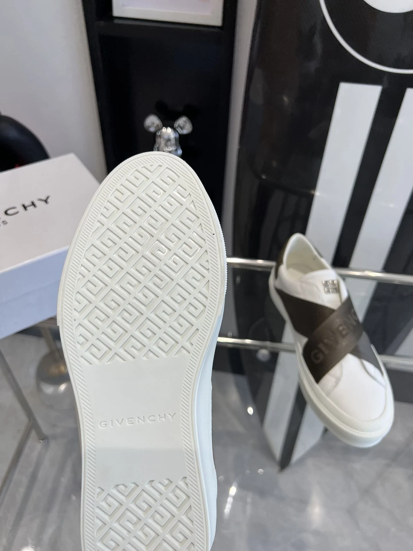 Cozy Givenchy Shoes 8058