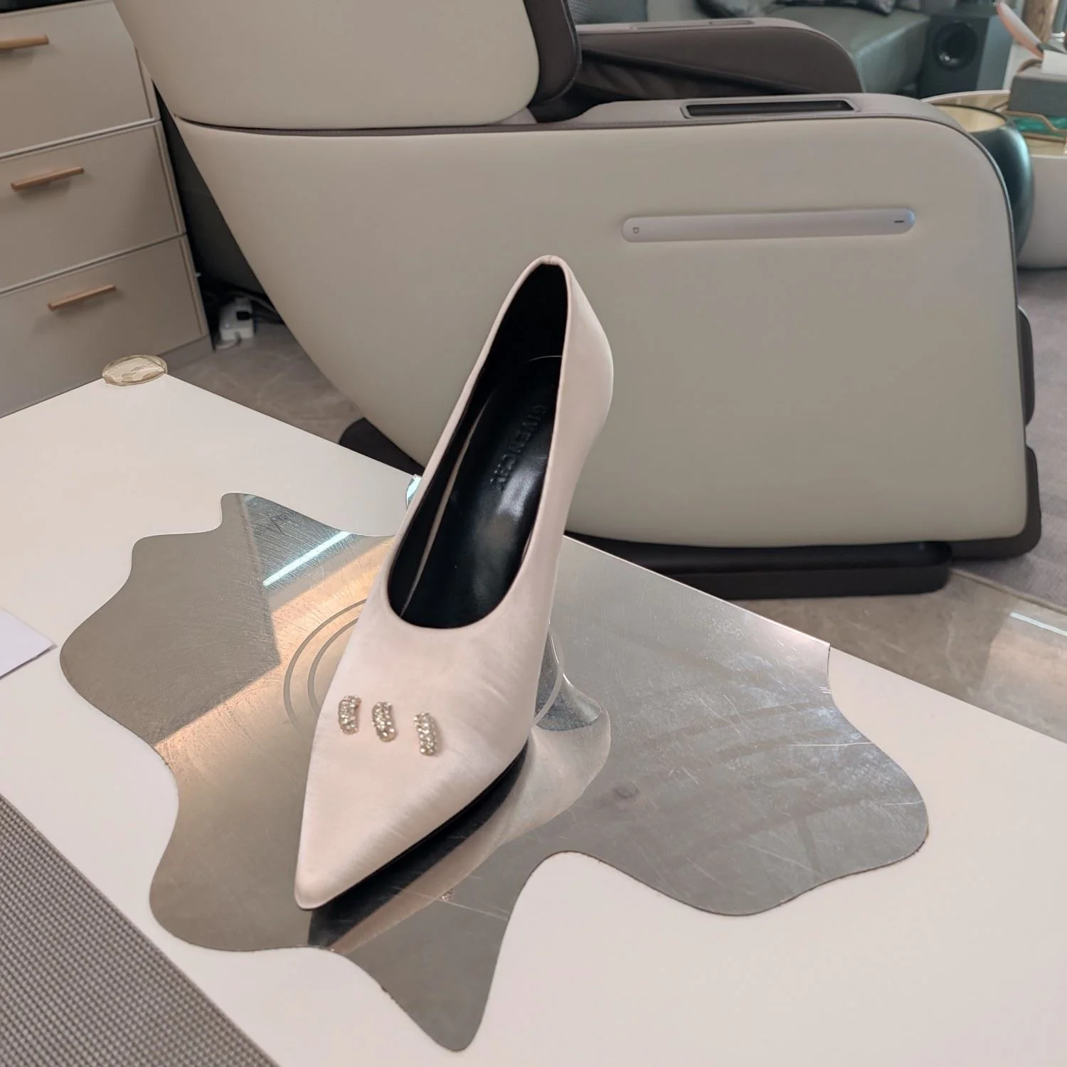 Givenchy Shoes Versatile 8034