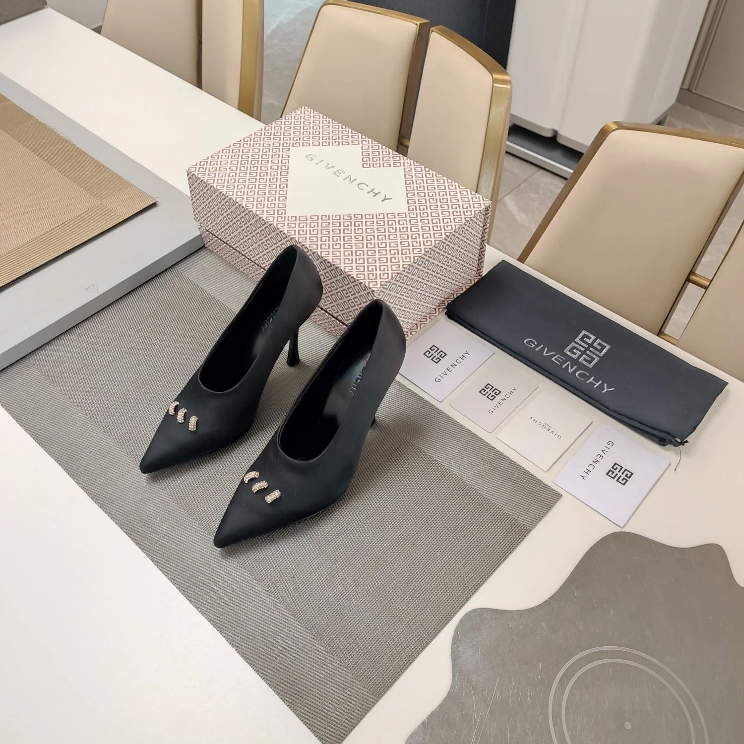 SmartChoice Givenchy Shoes 8024
