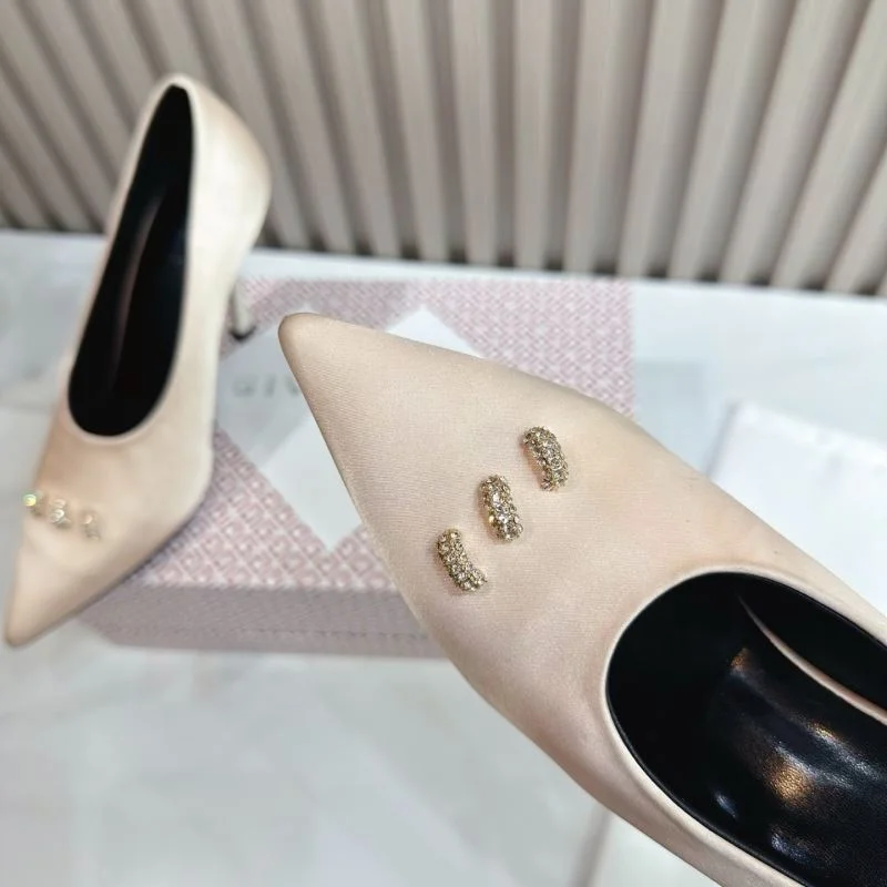 Fashionable Givenchy Shoes 12339