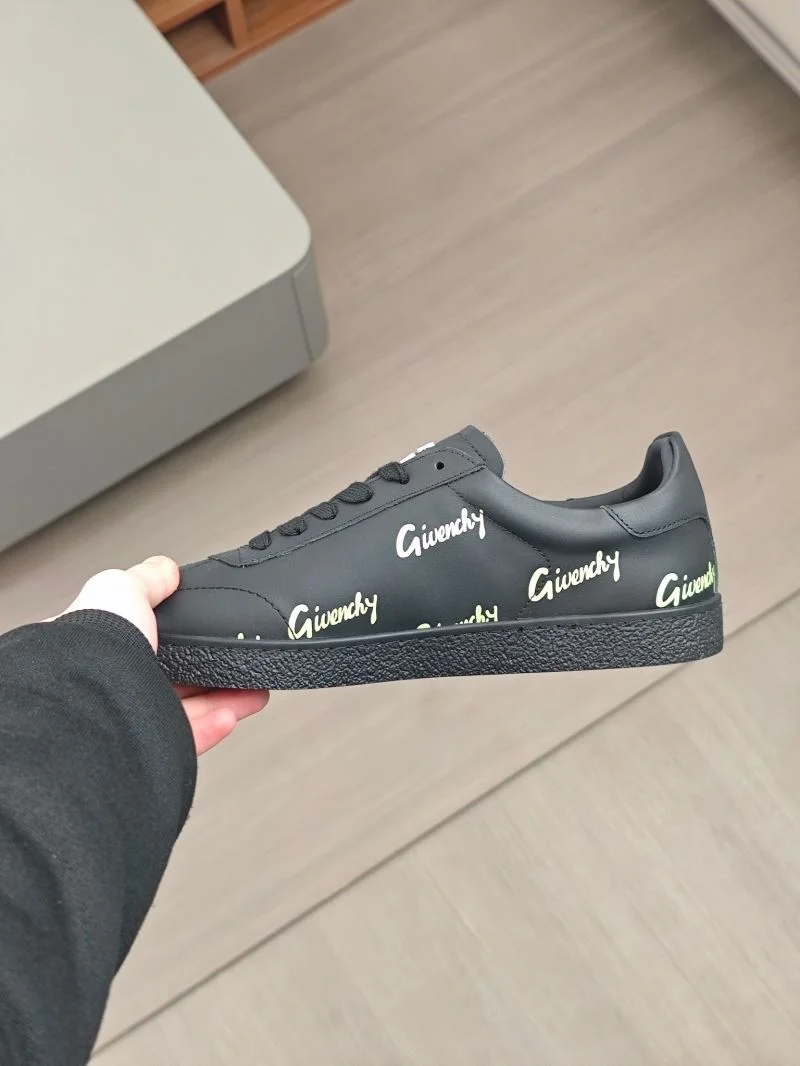 Givenchy Shoes TechFriendly 14066