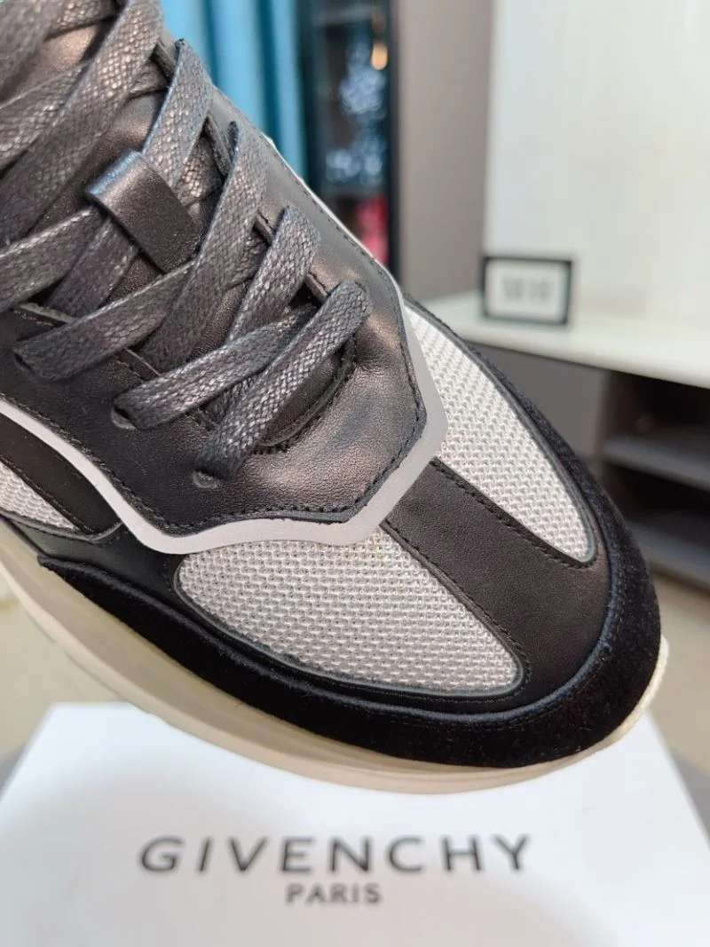 TechFriendly Givenchy Shoes 14050