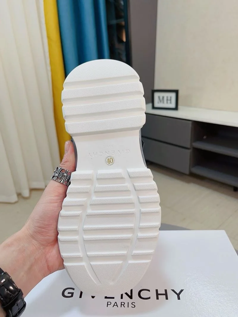 Thermal Givenchy Shoes 14038