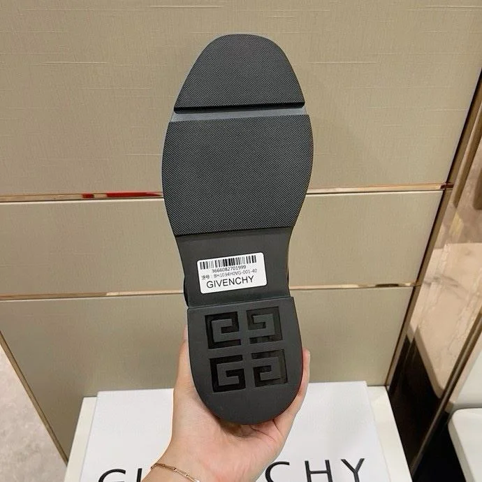 Givenchy Shoes FlexibleFit 14023