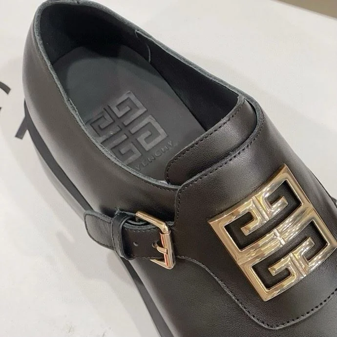 Elegant Givenchy Shoes 14022