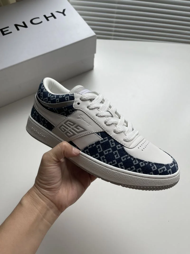 Sporty Givenchy Shoes 14020