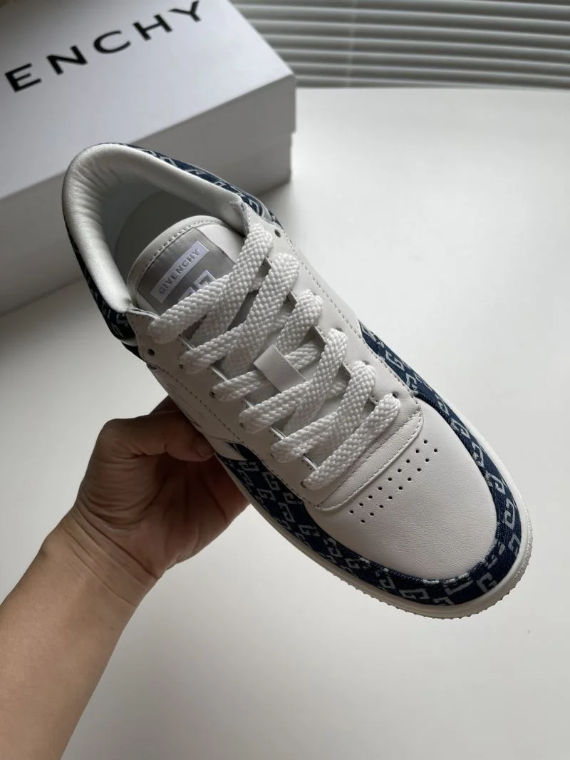 Sporty Givenchy Shoes 14020