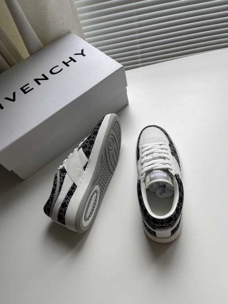 SmoothTexture Givenchy Shoes 14015