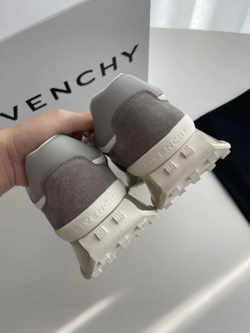 SoftTouch Givenchy Shoes 14034