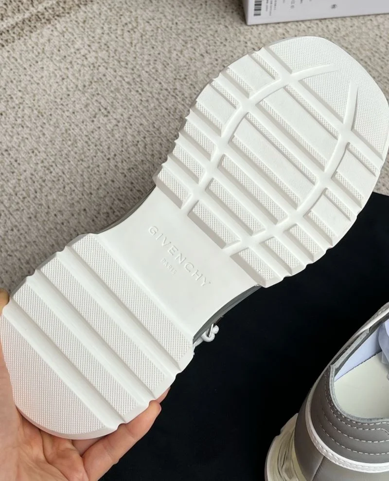 Classic Givenchy Shoes 13916