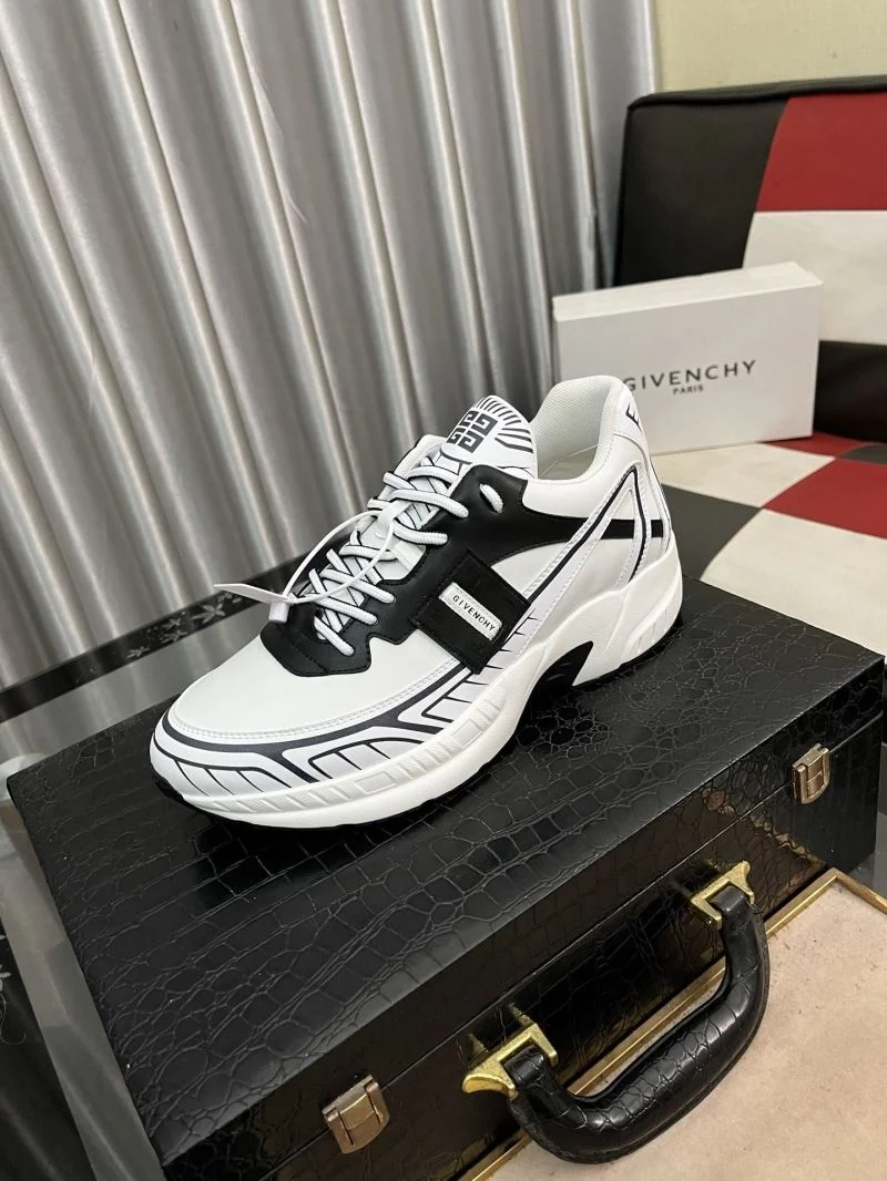 Unisex Givenchy Shoes 13900