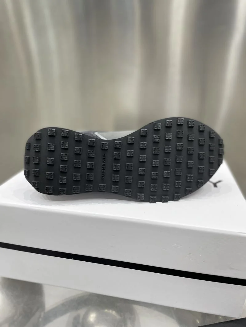 Breathable Givenchy Shoes 6426