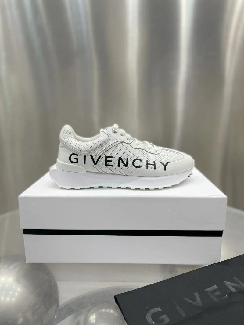 WellDesigned Givenchy Shoes 6421