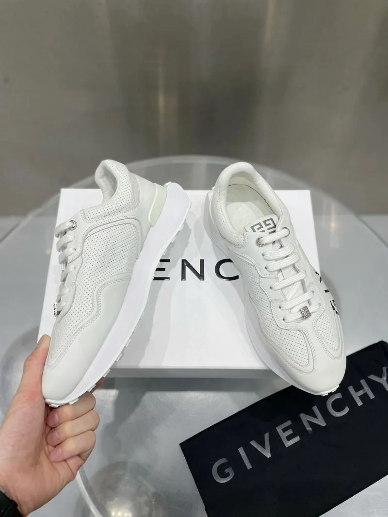 WellDesigned Givenchy Shoes 6421