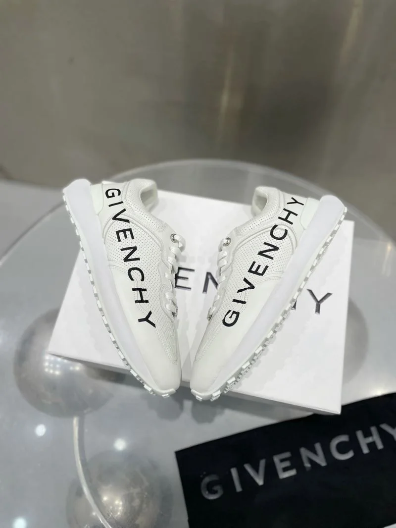 WellDesigned Givenchy Shoes 6421