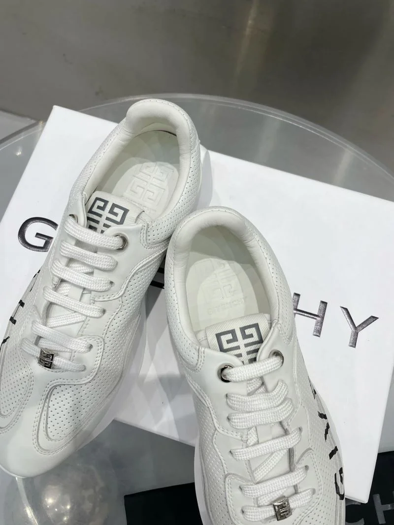 WellDesigned Givenchy Shoes 6421