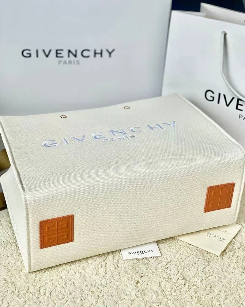 Givenchy Shopping Bags Bright 44899