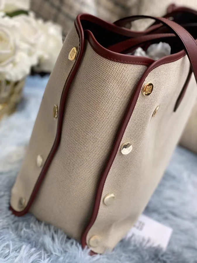 Thermal Givenchy Shopping Bags 44900