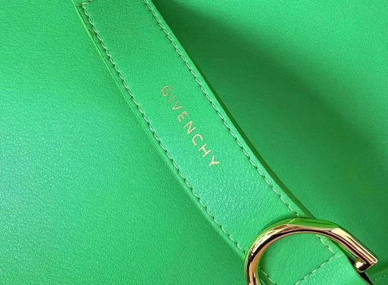 EasyCare Givenchy Shopping Bags 44579