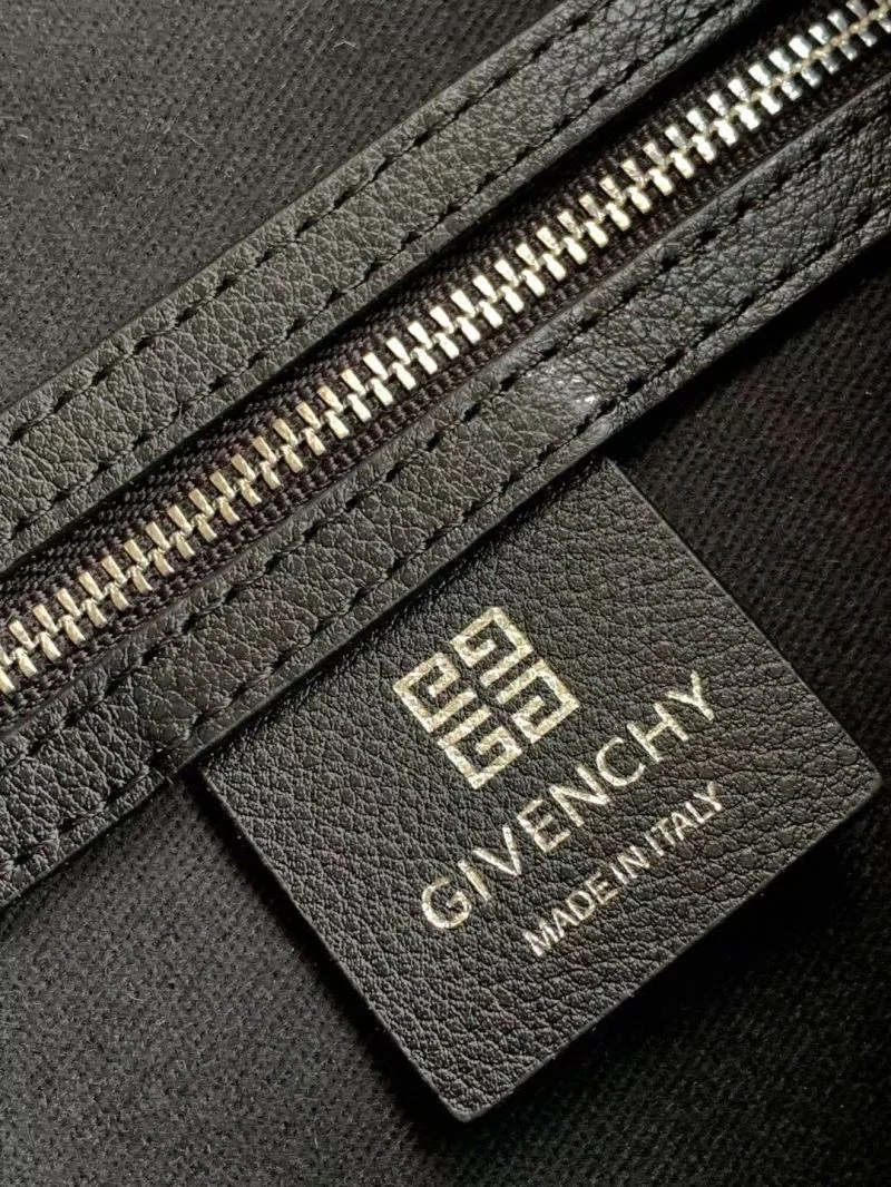 Givenchy Shopping Bags Sophisticated 44542