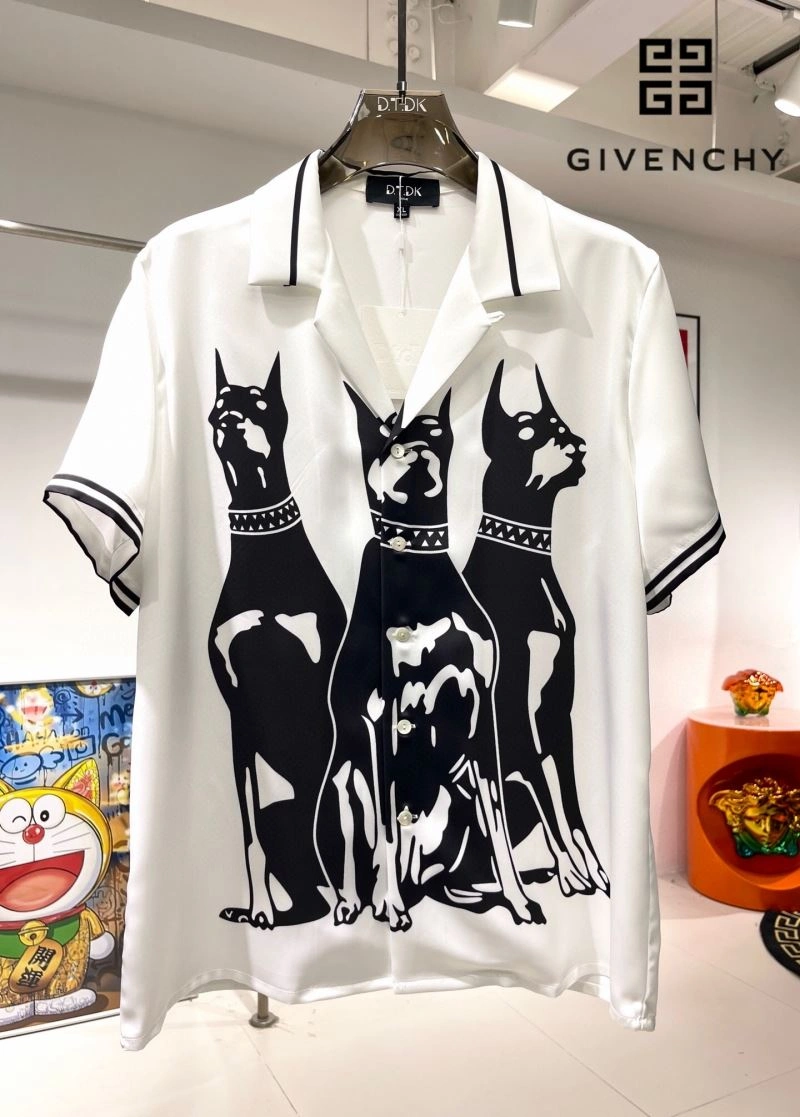 Givenchy Short Suits Bold 123509