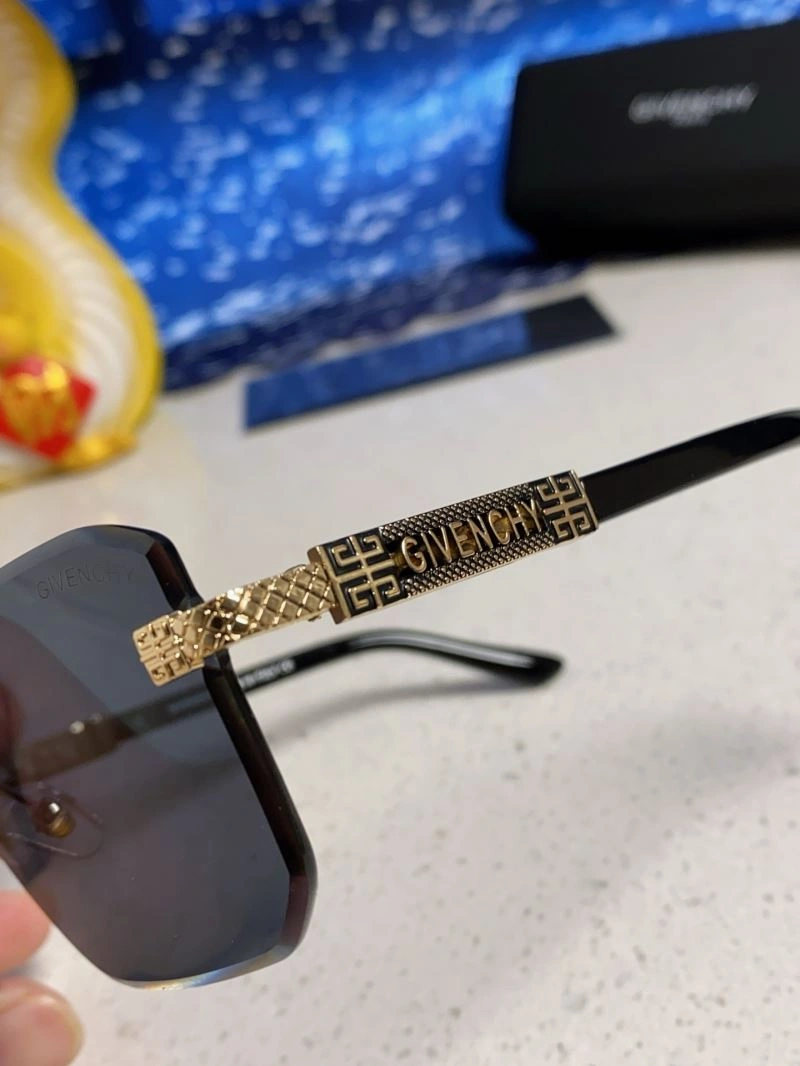 Tailored Givenchy Sunglasses 279423