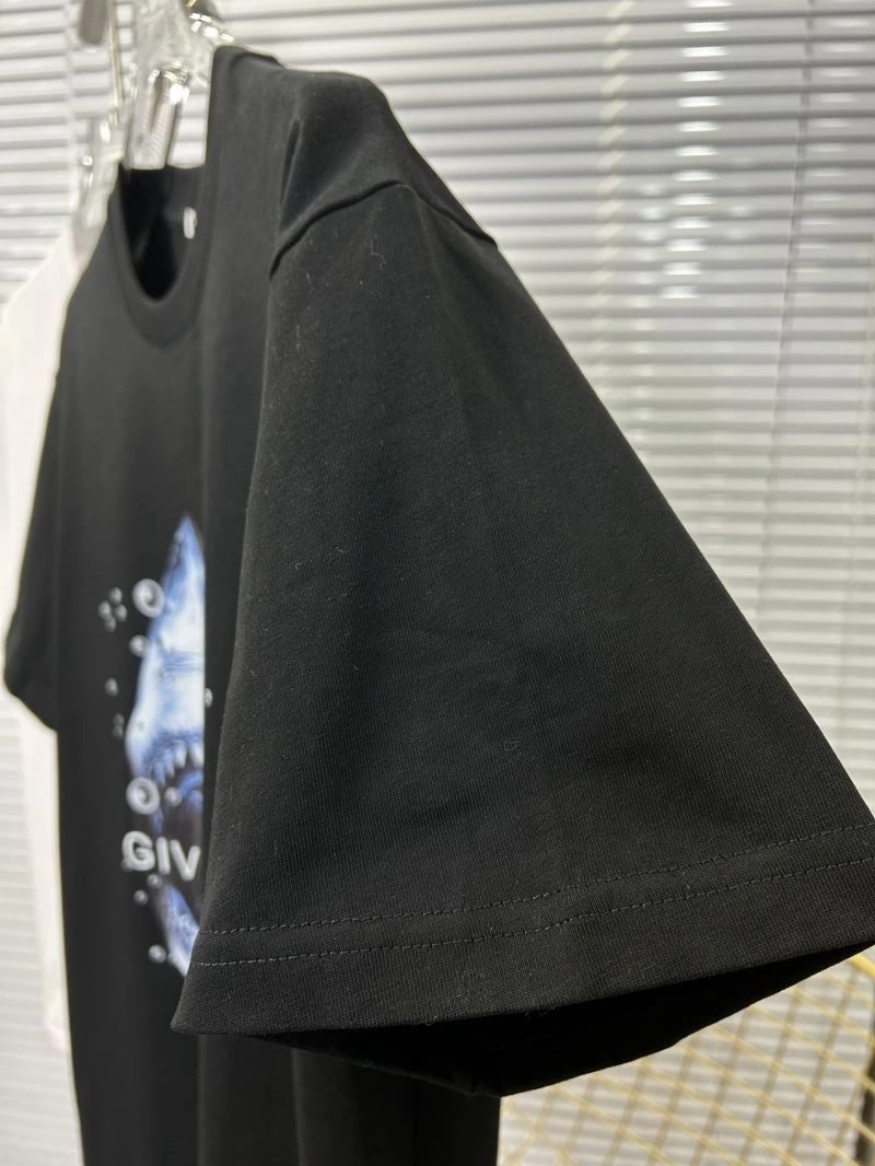 Fashionable Givenchy T-Shirts 124150