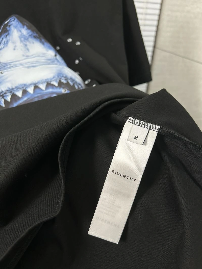 Fashionable Givenchy T-Shirts 124150