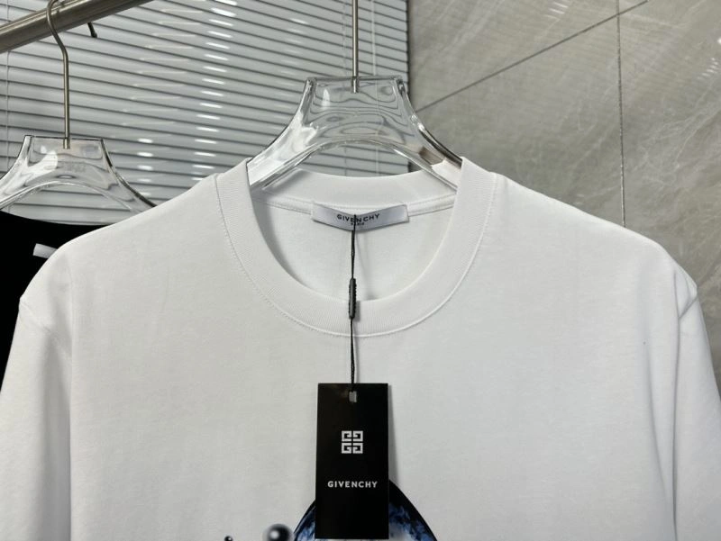 Comfortable Givenchy T-Shirts 124148