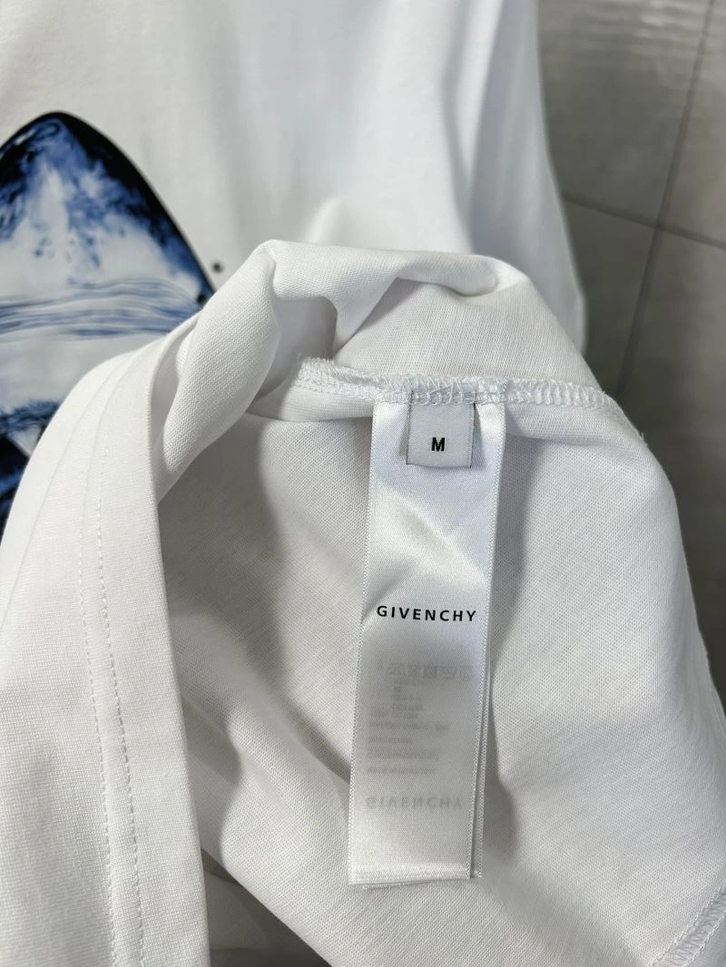 Comfortable Givenchy T-Shirts 124148