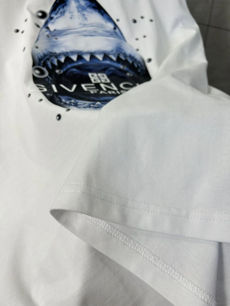 Comfortable Givenchy T-Shirts 124148