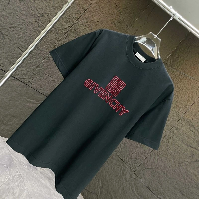 WellDesigned Givenchy T-Shirts 124147