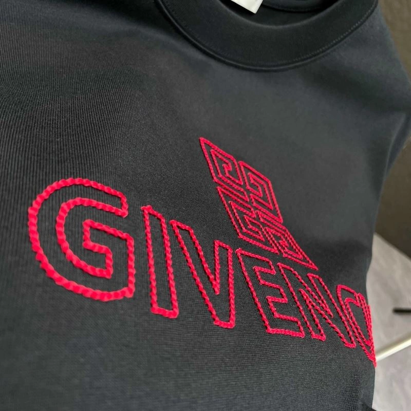 WellDesigned Givenchy T-Shirts 124147