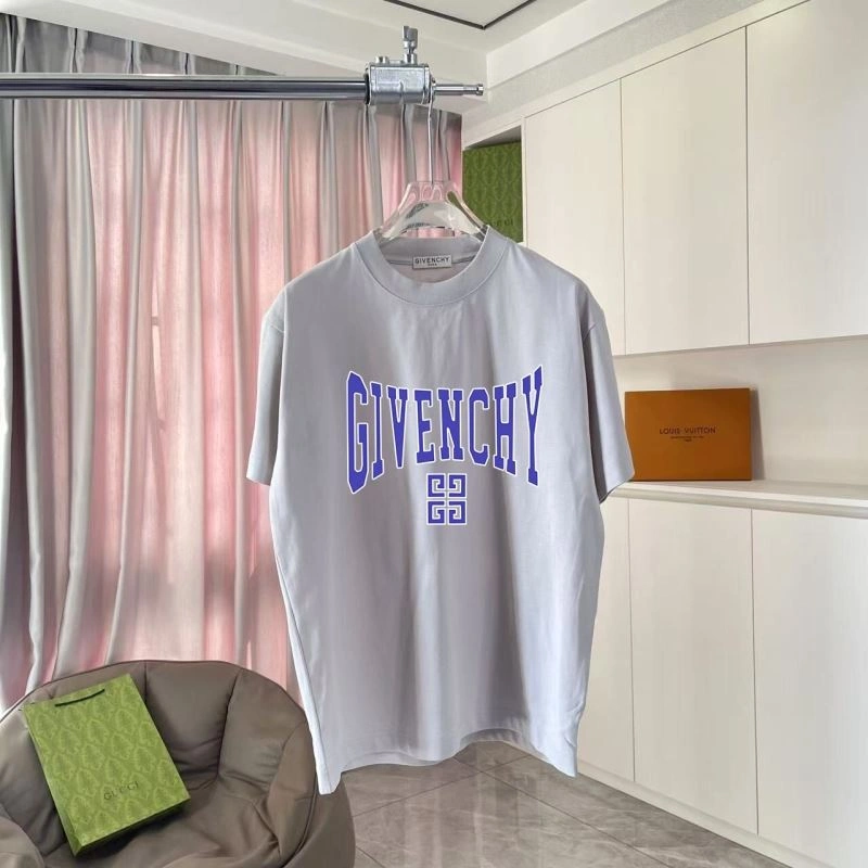 Givenchy T-Shirts Resilient 123527