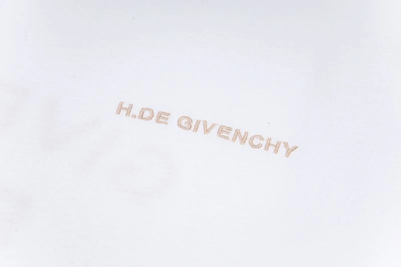 Elegant Givenchy T-Shirts 124139