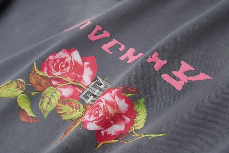 Resilient Givenchy T-Shirts 124133