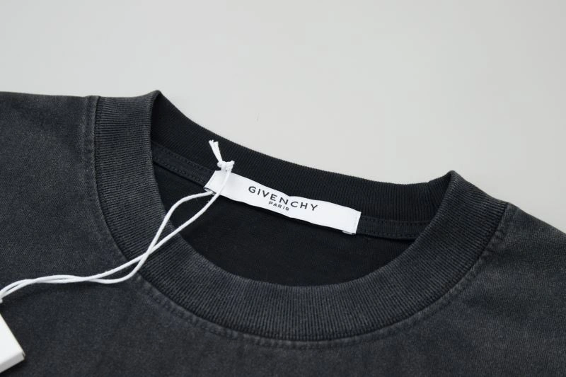 Givenchy T-Shirts Seasonal 124117
