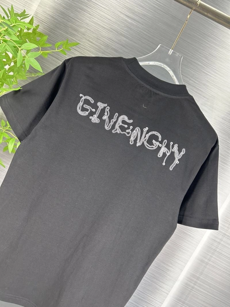 Elegant Givenchy T-Shirts 124135