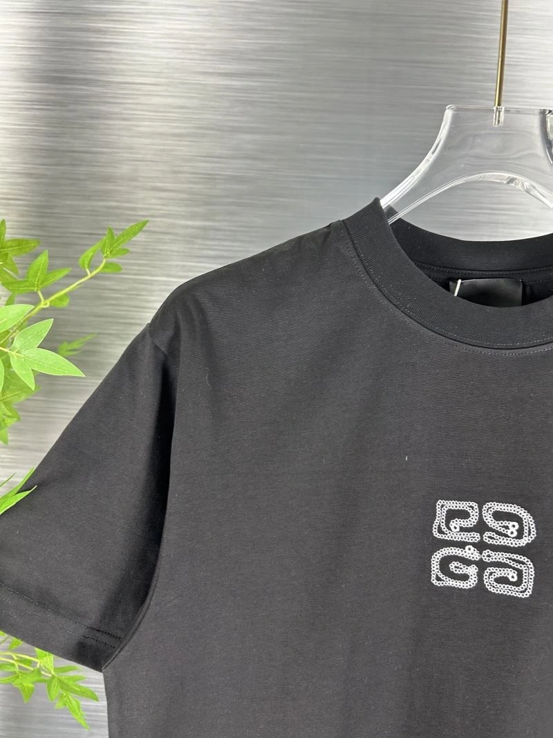Elegant Givenchy T-Shirts 124135